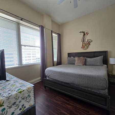 Amazing Condos Beautiful View 2 Blocks To French Quarter, Small Rooftop Pool, Gym, Seanger Theater, Super Dome, And Bourbon St New Orleans Rum bild