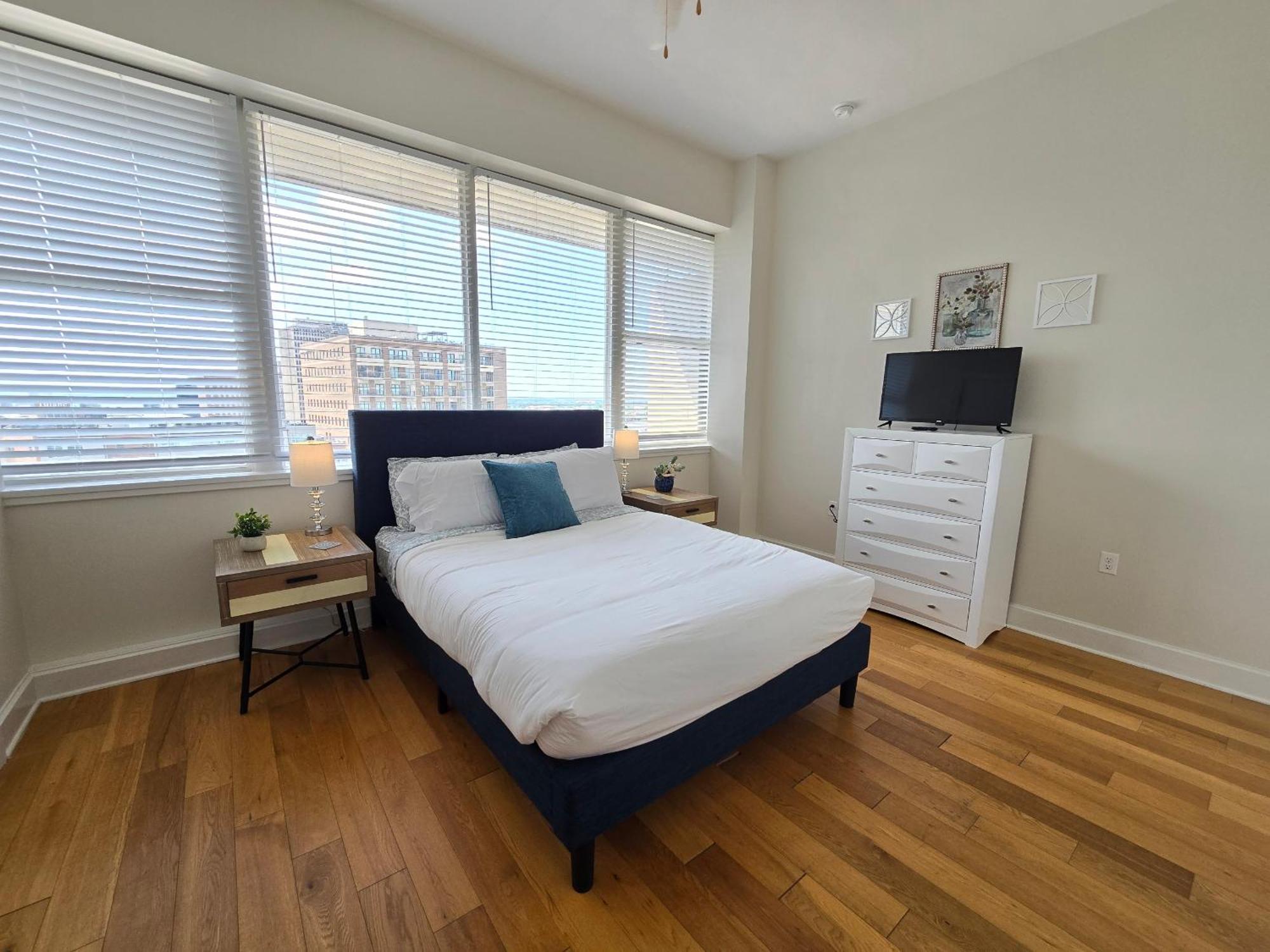 Amazing Condos Beautiful View 2 Blocks To French Quarter, Small Rooftop Pool, Gym, Seanger Theater, Super Dome, And Bourbon St New Orleans Rum bild