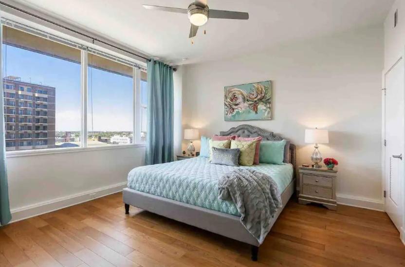 Amazing Condos Beautiful View 2 Blocks To French Quarter, Small Rooftop Pool, Gym, Seanger Theater, Super Dome, And Bourbon St New Orleans Rum bild