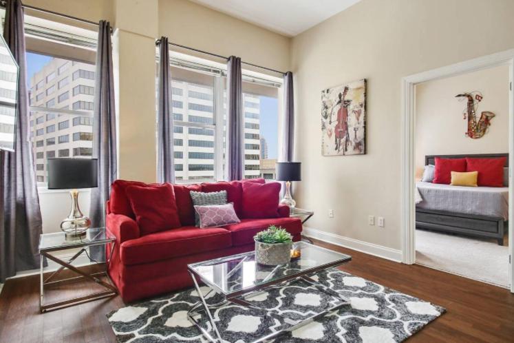 Amazing Condos Beautiful View 2 Blocks To French Quarter, Small Rooftop Pool, Gym, Seanger Theater, Super Dome, And Bourbon St New Orleans Exteriör bild