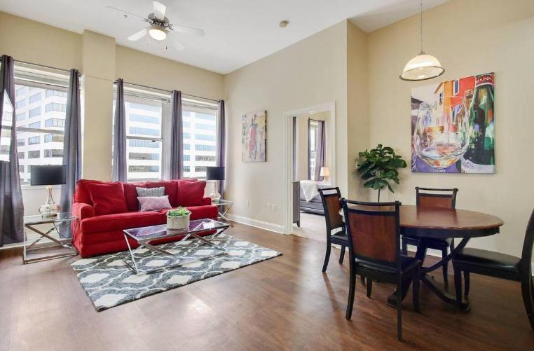 Amazing Condos Beautiful View 2 Blocks To French Quarter, Small Rooftop Pool, Gym, Seanger Theater, Super Dome, And Bourbon St New Orleans Exteriör bild