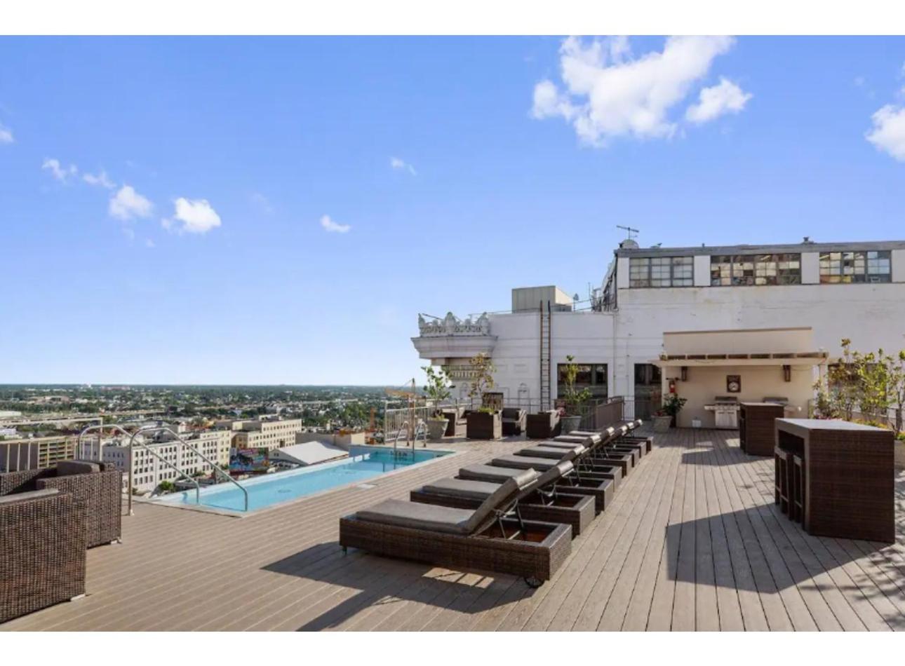 Amazing Condos Beautiful View 2 Blocks To French Quarter, Small Rooftop Pool, Gym, Seanger Theater, Super Dome, And Bourbon St New Orleans Exteriör bild