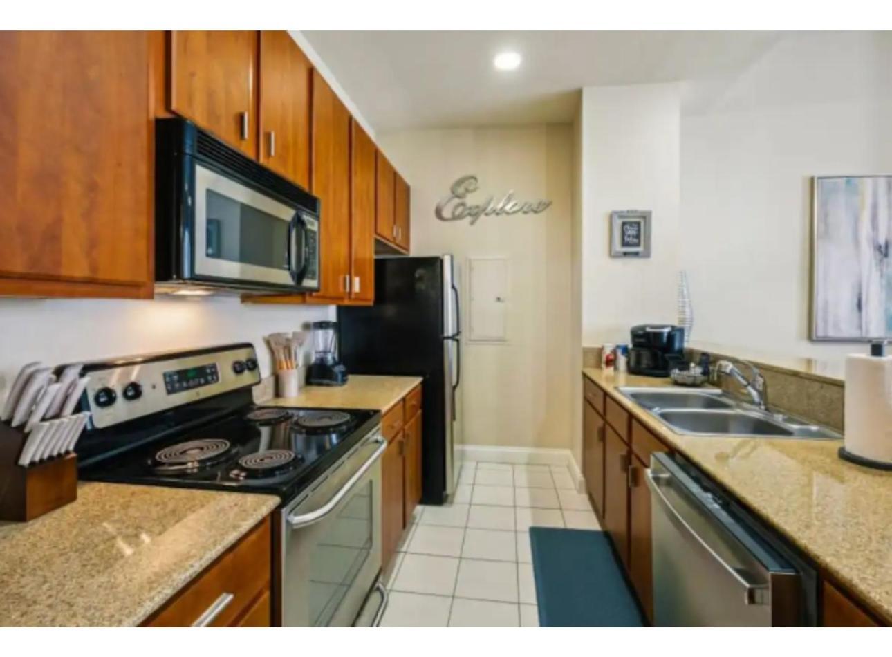 Amazing Condos Beautiful View 2 Blocks To French Quarter, Small Rooftop Pool, Gym, Seanger Theater, Super Dome, And Bourbon St New Orleans Rum bild