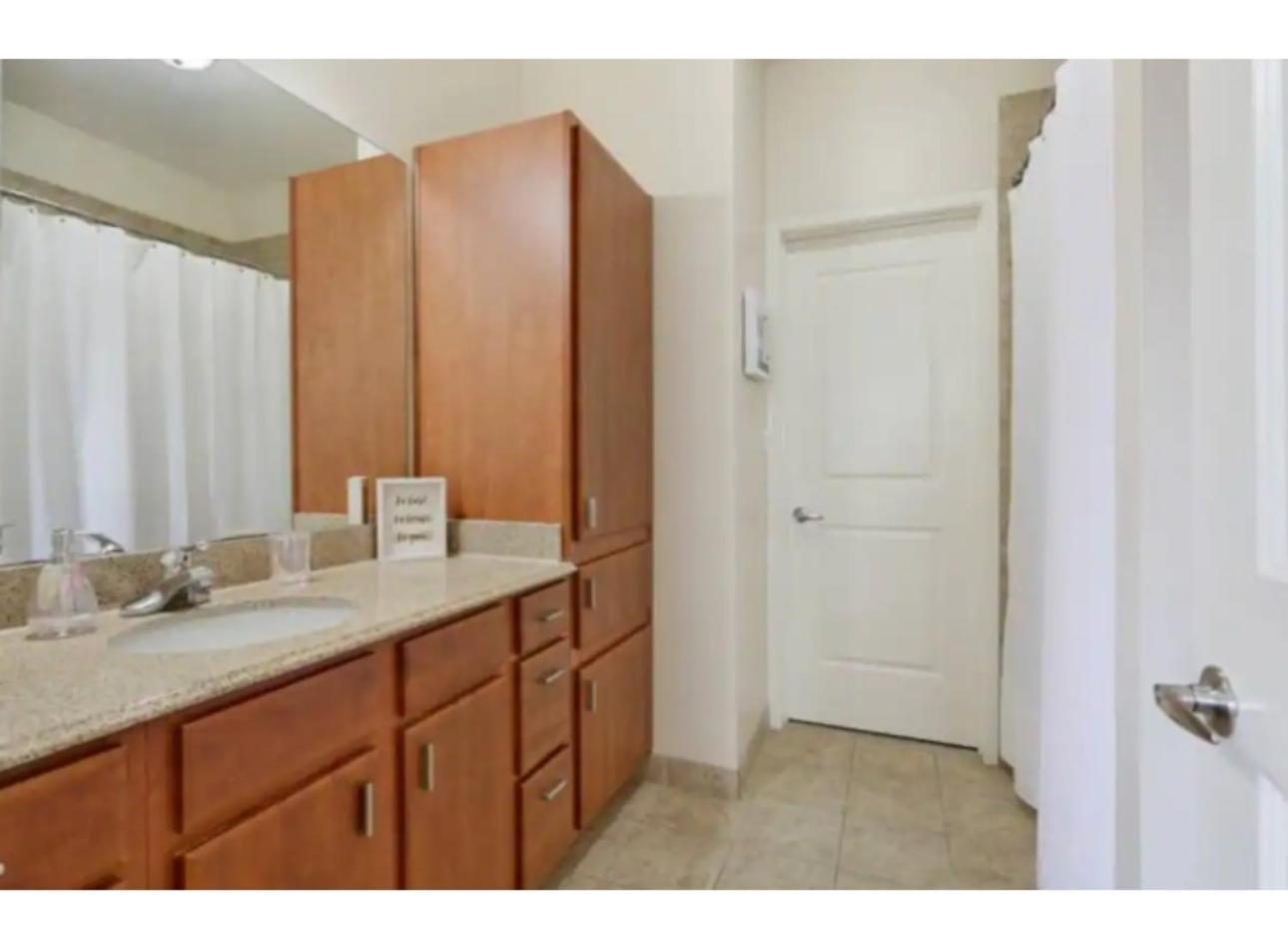 Amazing Condos Beautiful View 2 Blocks To French Quarter, Small Rooftop Pool, Gym, Seanger Theater, Super Dome, And Bourbon St New Orleans Rum bild