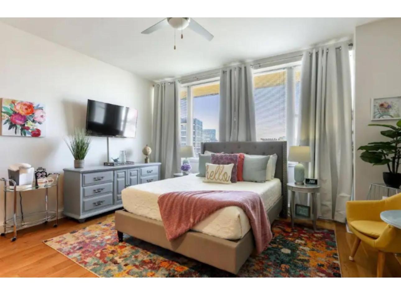 Amazing Condos Beautiful View 2 Blocks To French Quarter, Small Rooftop Pool, Gym, Seanger Theater, Super Dome, And Bourbon St New Orleans Rum bild