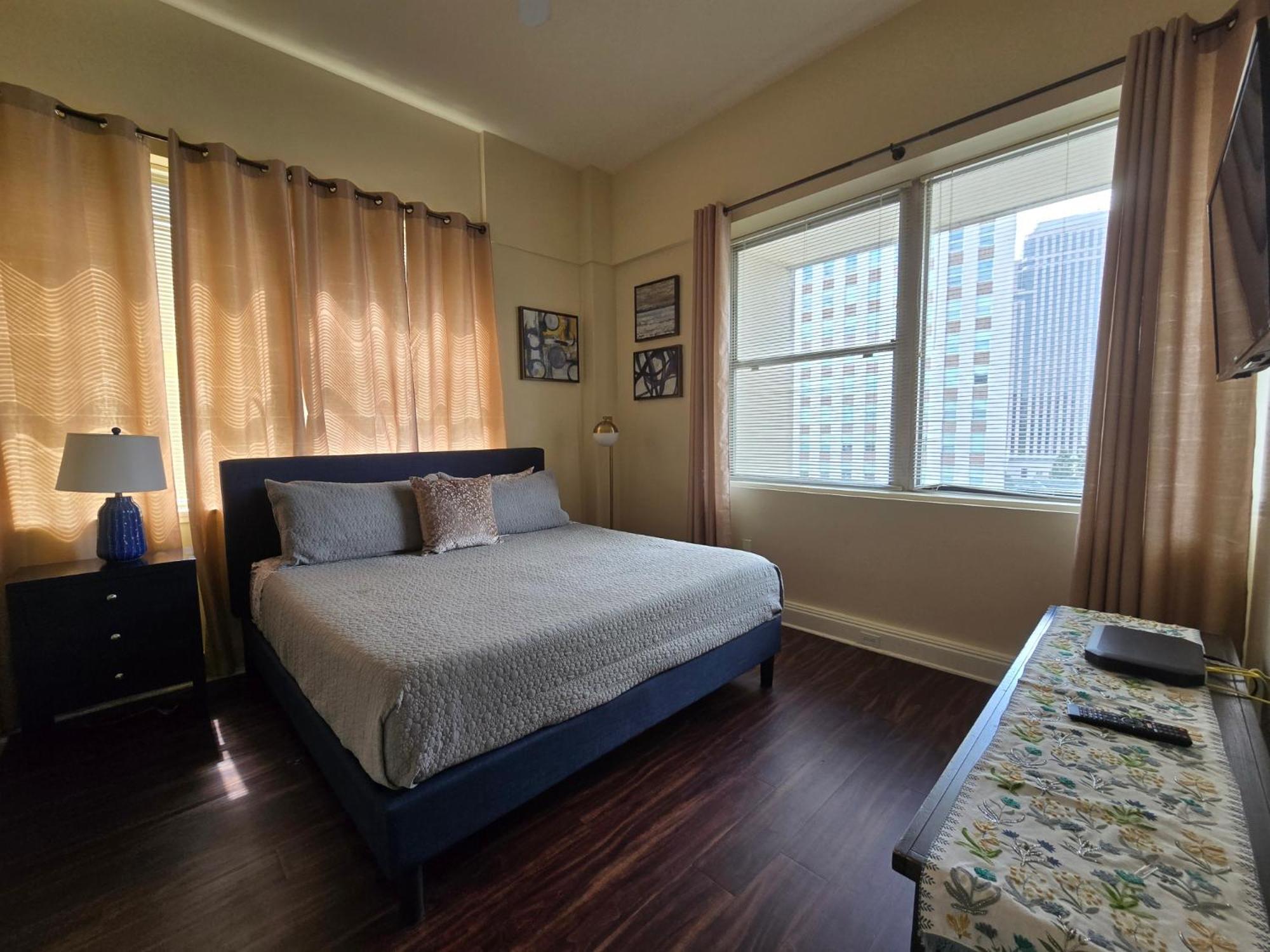 Amazing Condos Beautiful View 2 Blocks To French Quarter, Small Rooftop Pool, Gym, Seanger Theater, Super Dome, And Bourbon St New Orleans Rum bild