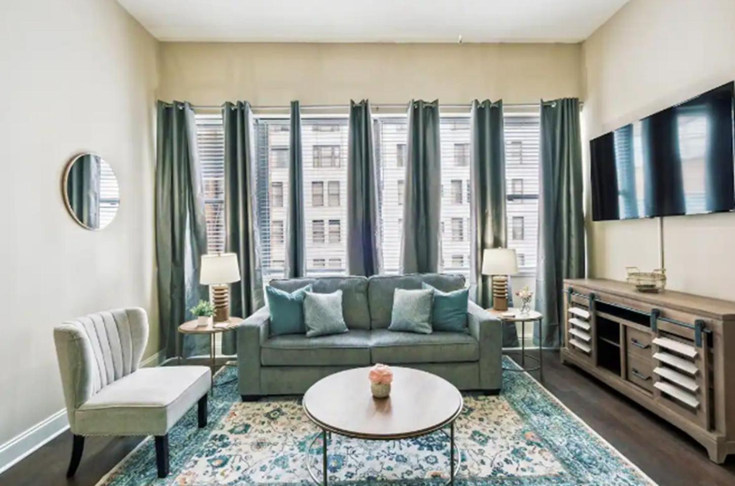 Amazing Condos Beautiful View 2 Blocks To French Quarter, Small Rooftop Pool, Gym, Seanger Theater, Super Dome, And Bourbon St New Orleans Rum bild